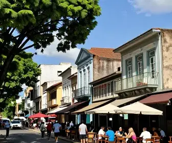 Descubra o Bairro Cidade Baixa em Porto Alegre: guia completo