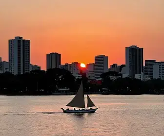 Descubra o Encanto do Passeio de Barco em Porto Alegre