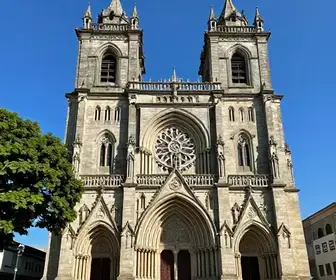 Explore a Catedral Metropolitana de Porto Alegre: História e Fé em Cada Detalhe Explore a Catedral Metropolitana de Porto Alegre: História e Fé em Cada Detalhe